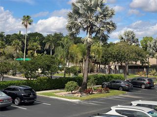 7280 S Devon Drive 208, Fort Lauderdale, FL 33321