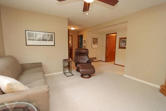 149 Mary Circle, North Mankato, MN 56003
