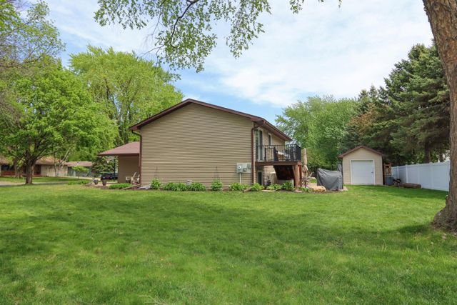 149 Mary Circle, North Mankato, MN 56003