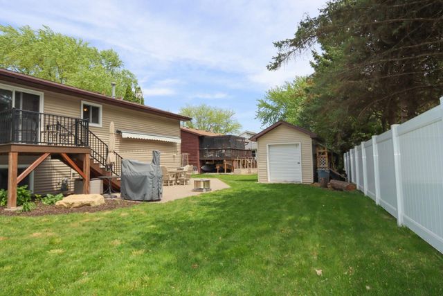 149 Mary Circle, North Mankato, MN 56003
