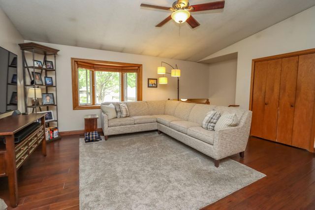 149 Mary Circle, North Mankato, MN 56003