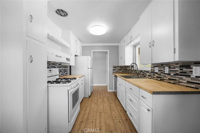 74401 Pinon, 29 Palms, CA 92277