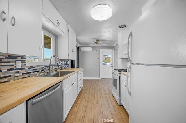 74401 Pinon, 29 Palms, CA 92277
