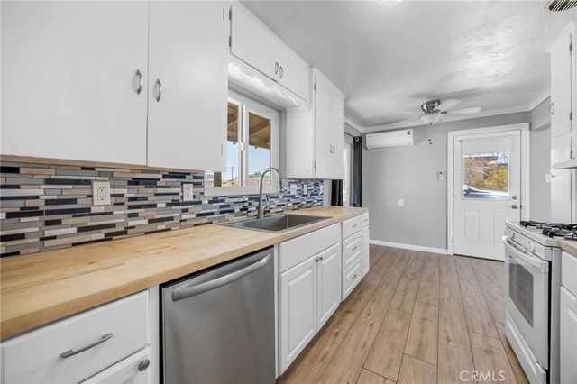 74401 Pinon, 29 Palms, CA 92277