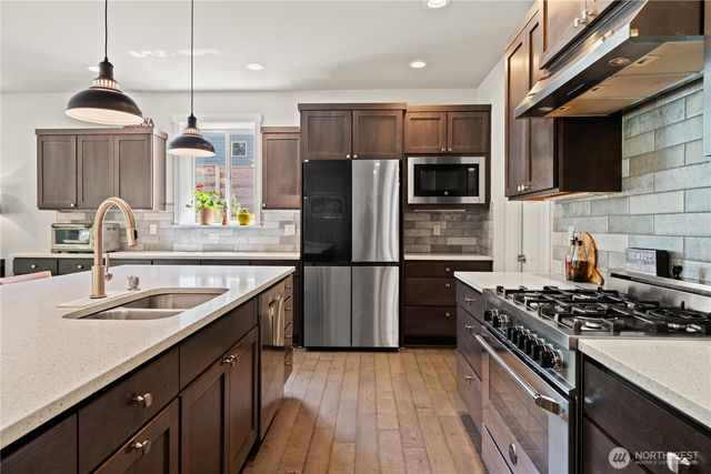 16424 252 Avenue SE, Issaquah, WA 98027