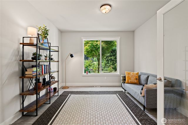 16424 252 Avenue SE, Issaquah, WA 98027