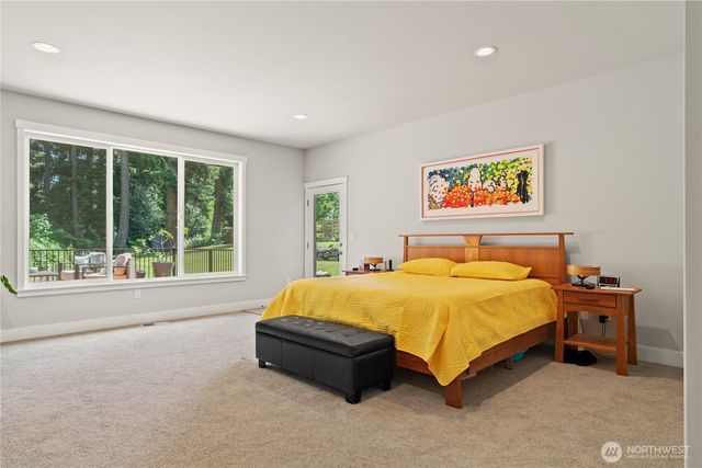 16424 252 Avenue SE, Issaquah, WA 98027