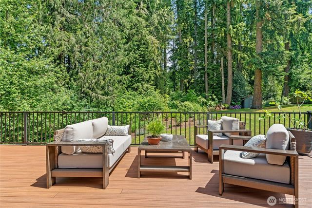 16424 252 Avenue SE, Issaquah, WA 98027