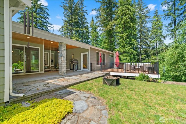 16424 252 Avenue SE, Issaquah, WA 98027