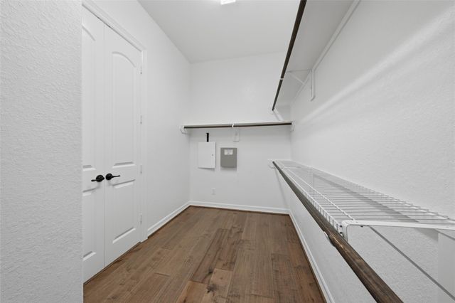 4914 Fairford Drive, Sugar Land, TX 77479