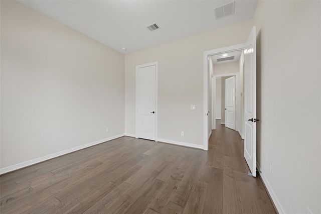 4914 Fairford Drive, Sugar Land, TX 77479