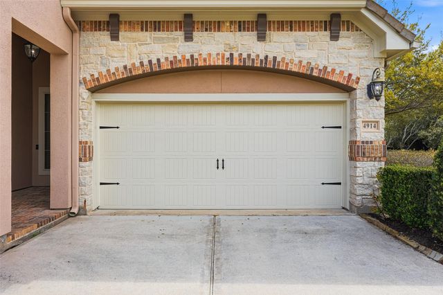 4914 Fairford Drive, Sugar Land, TX 77479