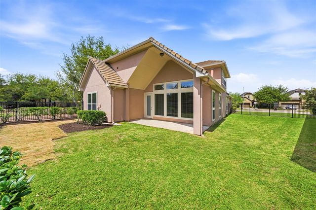 4914 Fairford Drive, Sugar Land, TX 77479