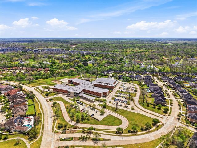 4914 Fairford Drive, Sugar Land, TX 77479