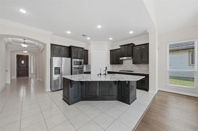 4914 Fairford Drive, Sugar Land, TX 77479