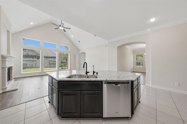 4914 Fairford Drive, Sugar Land, TX 77479