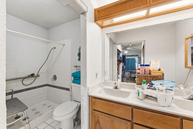 50 Lanyard Ct, Sacramento, CA 95831