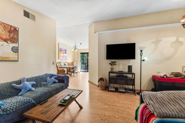 50 Lanyard Ct, Sacramento, CA 95831