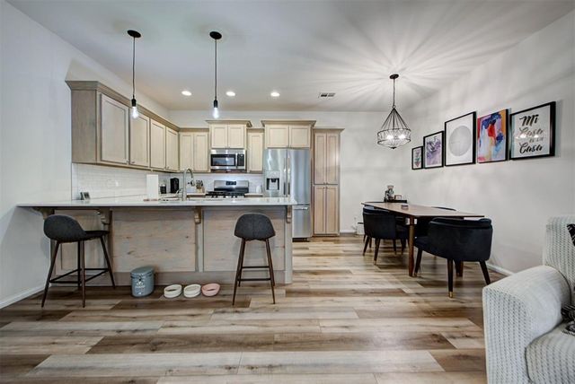 1113 Golden Leaf Drive, Moore, OK 73160