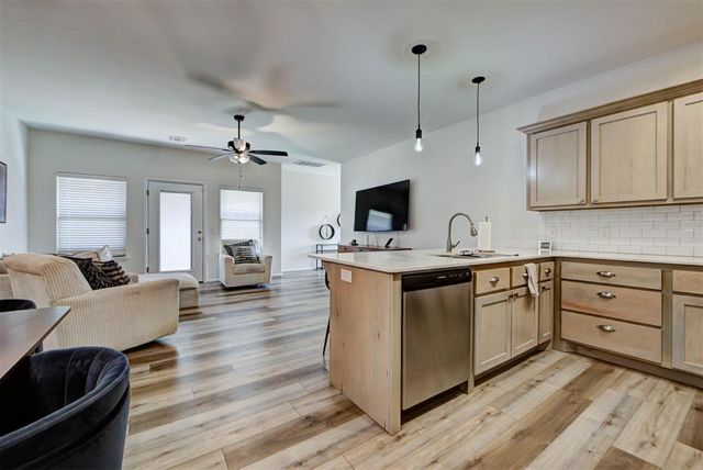 1113 Golden Leaf Drive, Moore, OK 73160