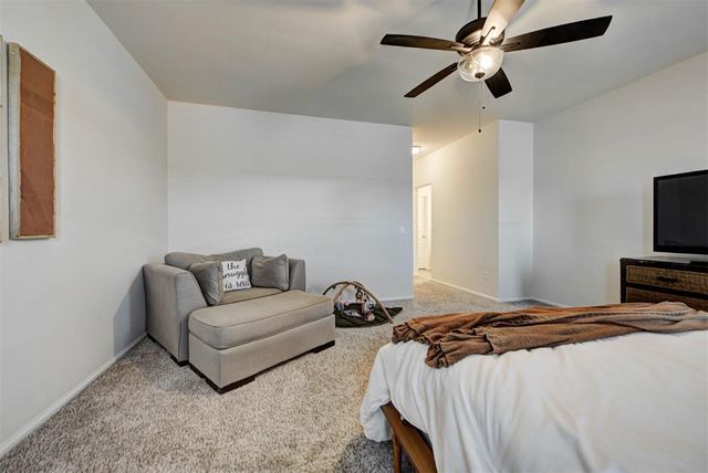 1113 Golden Leaf Drive, Moore, OK 73160
