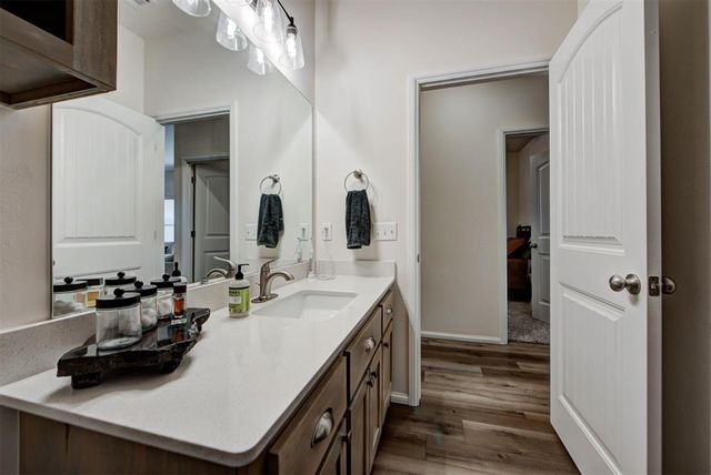 1113 Golden Leaf Drive, Moore, OK 73160