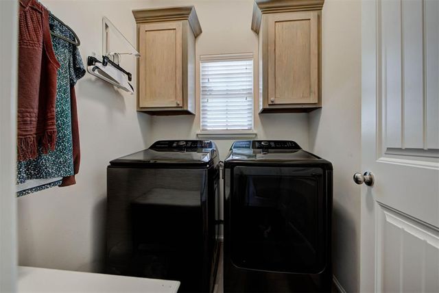 1113 Golden Leaf Drive, Moore, OK 73160