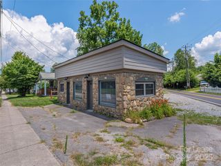491 Allens Creek Road, Waynesville, NC 28786