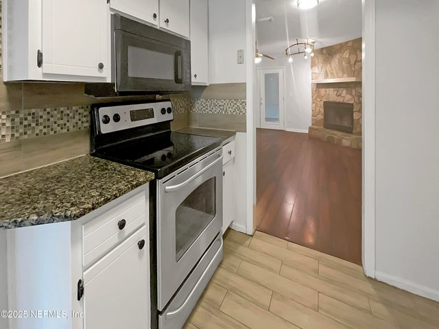 5580 CABOT Drive N, Jacksonville, FL 32244