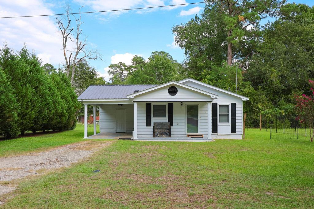 104 S Eaddy St., Hemingway, SC 29554 — exterior