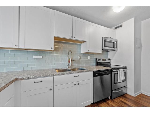 15 S 1st Street A410, Minneapolis, MN 55401