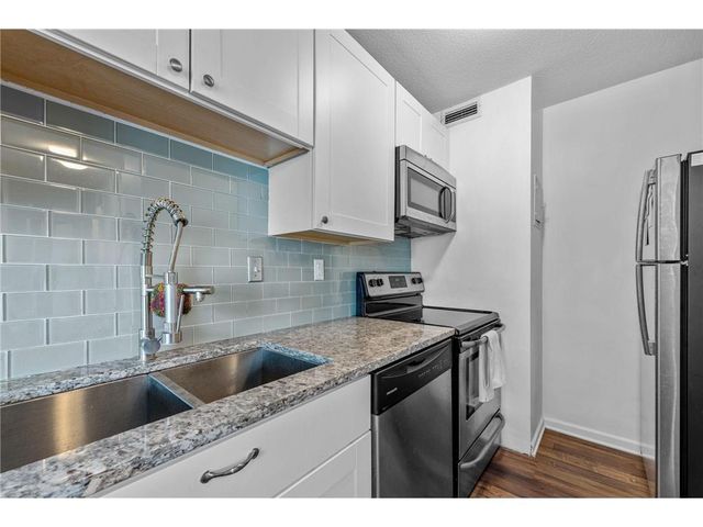 15 S 1st Street A410, Minneapolis, MN 55401