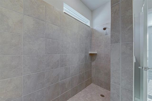 2120 LIVE OAK LAKE ROAD, St Cloud, FL 34771