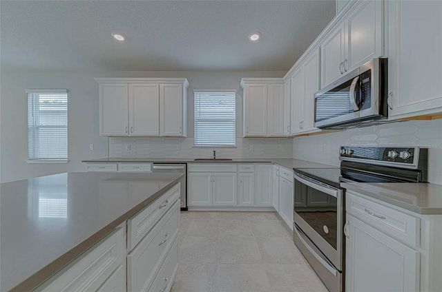 2120 LIVE OAK LAKE ROAD, St Cloud, FL 34771