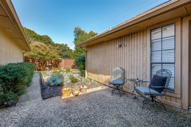 6635 Fireflame Drive, Dallas, TX 75248