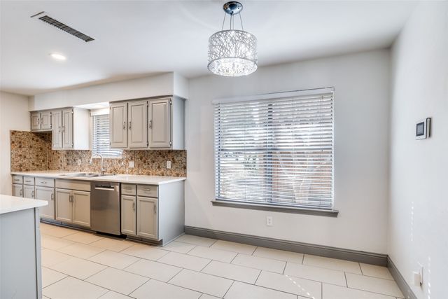 6635 Fireflame Drive, Dallas, TX 75248