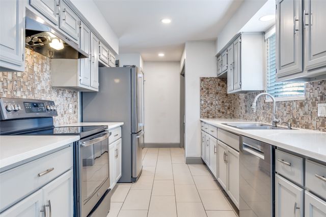 6635 Fireflame Drive, Dallas, TX 75248