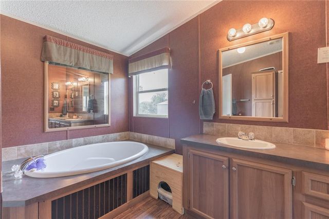 19800 SE 92nd Street, Newalla, OK 74857