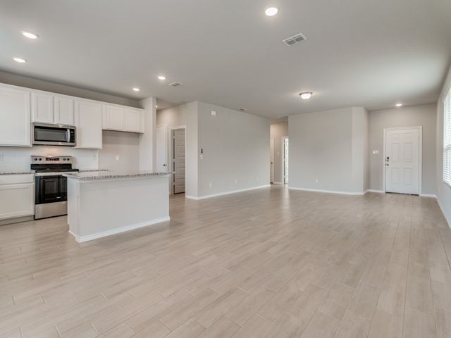 920 Ravenwood Lane, Van Alstyne, TX 75495
