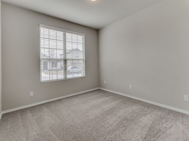 920 Ravenwood Lane, Van Alstyne, TX 75495