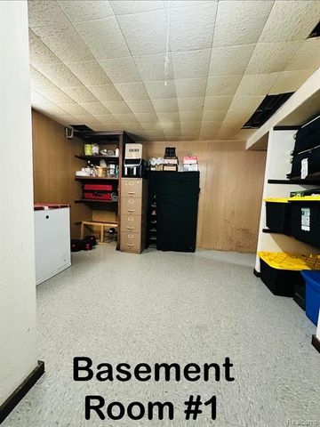 7290 Wiegand, Center Line, MI 48015