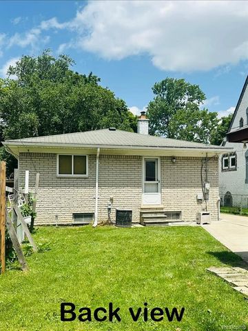 7290 Wiegand, Center Line, MI 48015