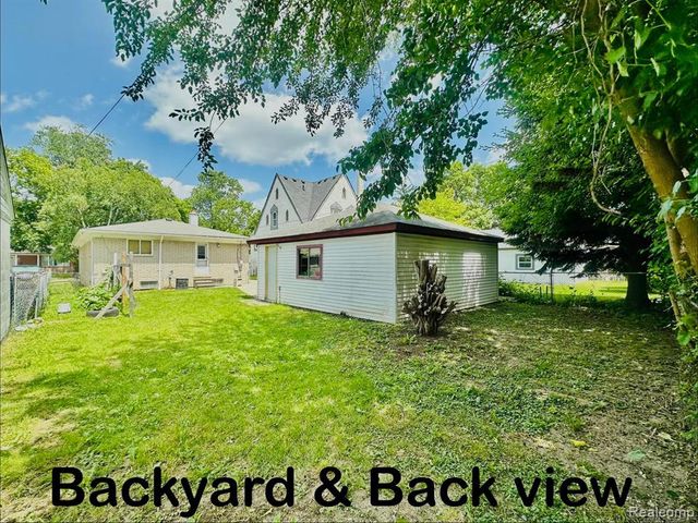 7290 Wiegand, Center Line, MI 48015