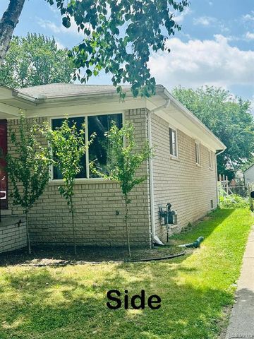 7290 Wiegand, Center Line, MI 48015