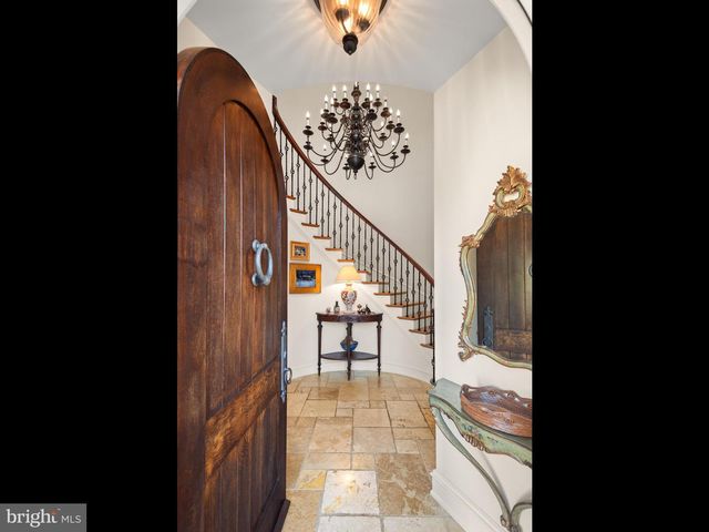 948 DROVERS LN, Chester Springs, PA 19425