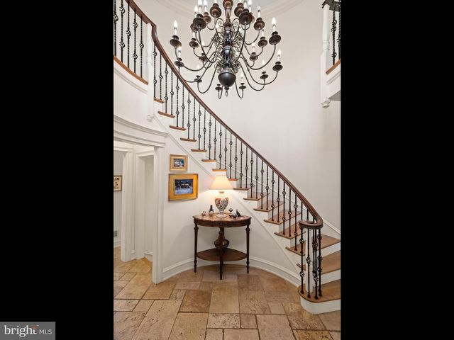 948 DROVERS LN, Chester Springs, PA 19425