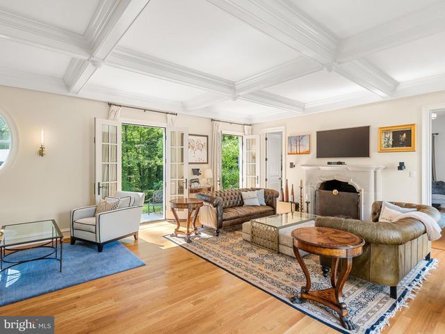 948 DROVERS LN, Chester Springs, PA 19425