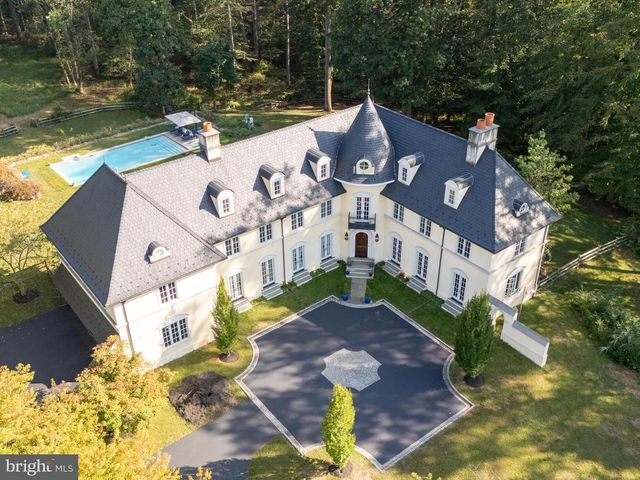948 DROVERS LN, Chester Springs, PA 19425
