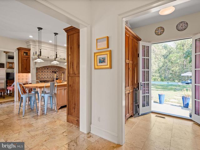 948 DROVERS LN, Chester Springs, PA 19425
