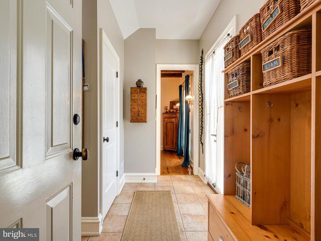 948 DROVERS LN, Chester Springs, PA 19425